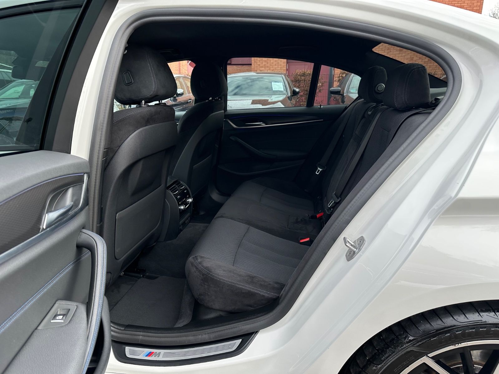 BMW 530d SAG M-Sportpaket Navi Laser Head-Up Kamera foto 14