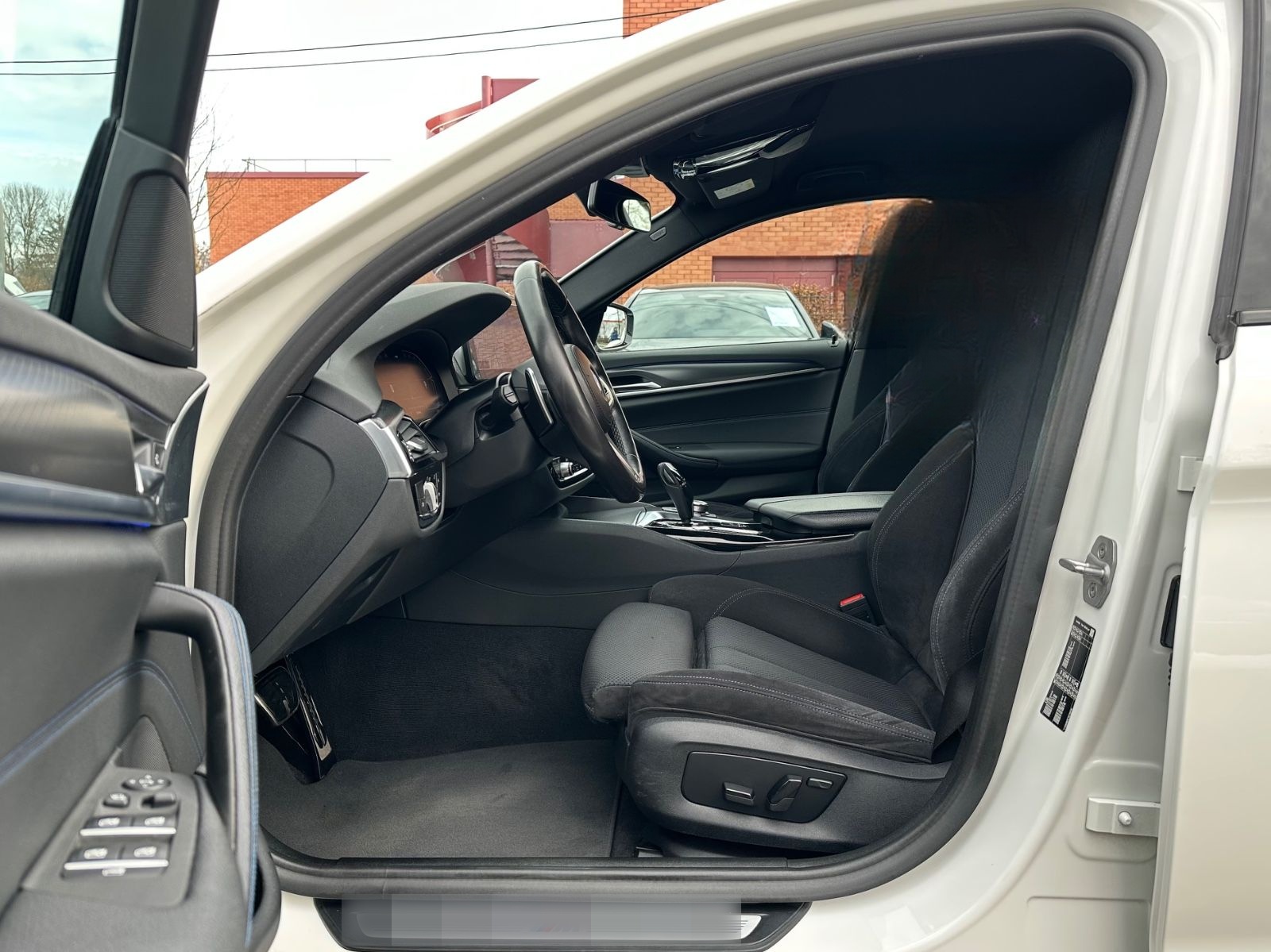 BMW 530d SAG M-Sportpaket Navi Laser Head-Up Kamera foto 3