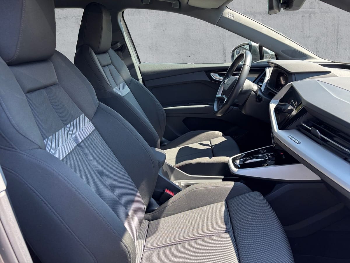 Audi Q4 e-tron 45 QU LED+NAVI+RFK+ACC+SHZ+20"LM foto 13