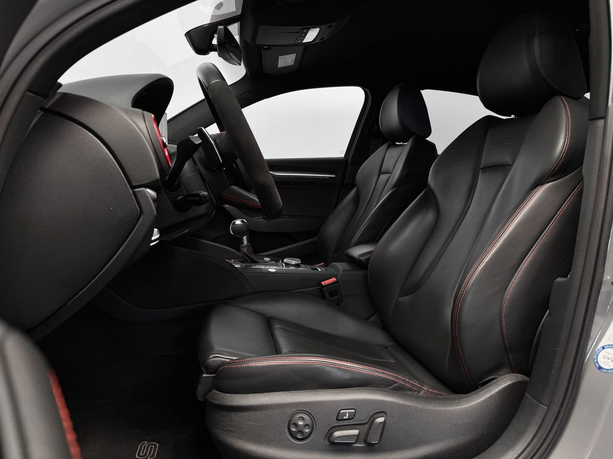 Audi RS3 Lim. Matrix Virtual ACC Kam Kessy B&O Magn foto 14