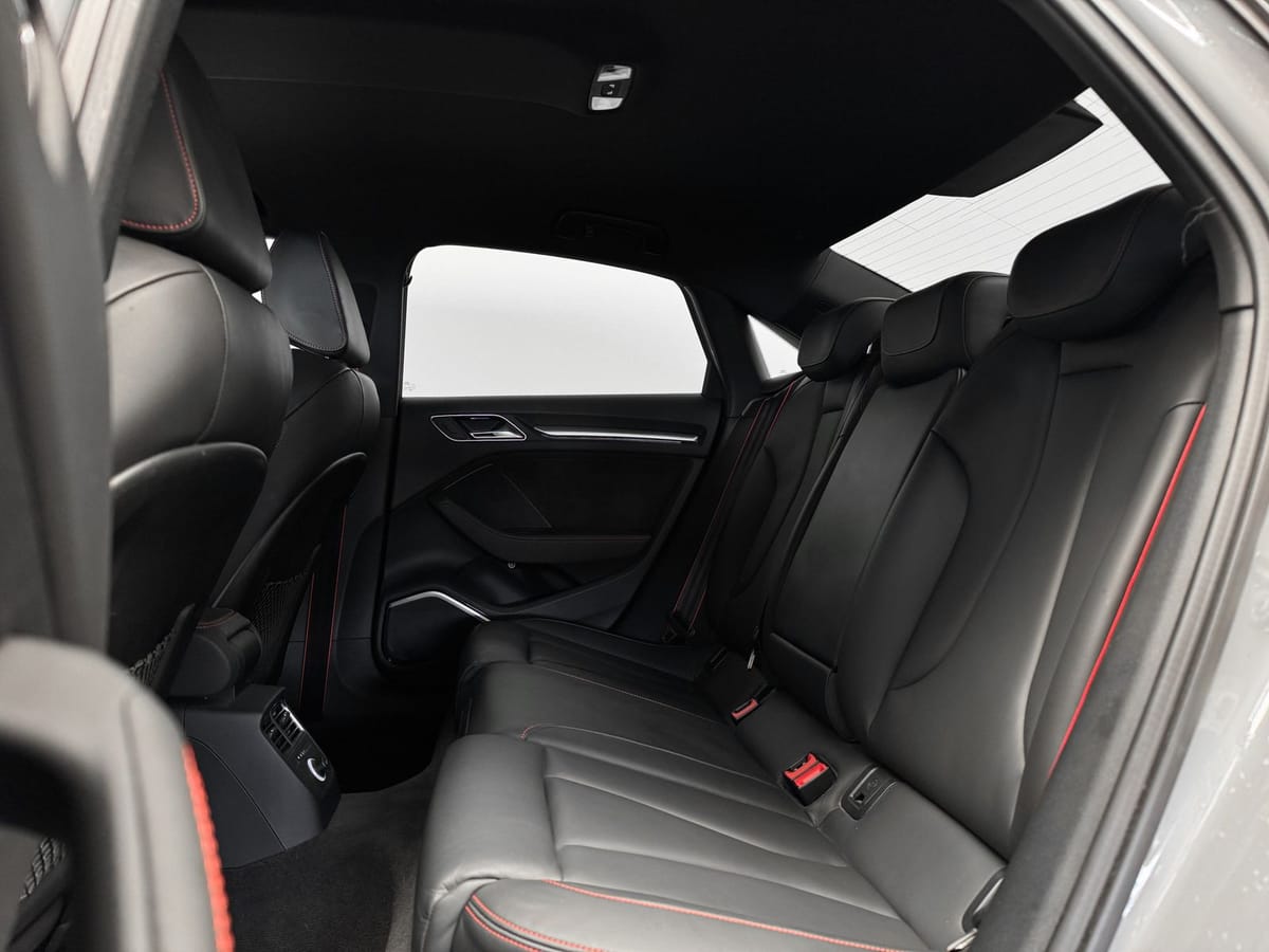 Audi RS3 Lim. Matrix Virtual ACC Kam Kessy B&O Magn foto 16