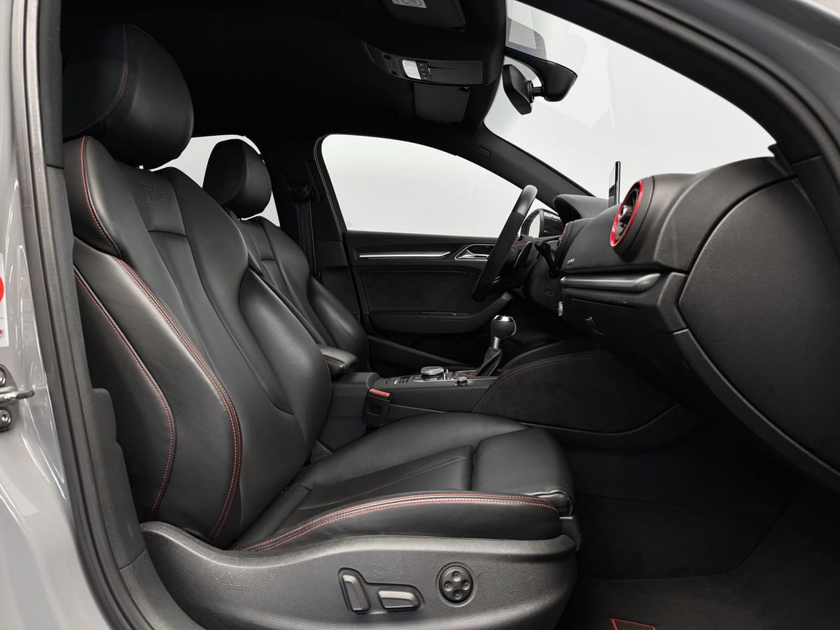 Audi RS3 Lim. Matrix Virtual ACC Kam Kessy B&O Magn foto 18