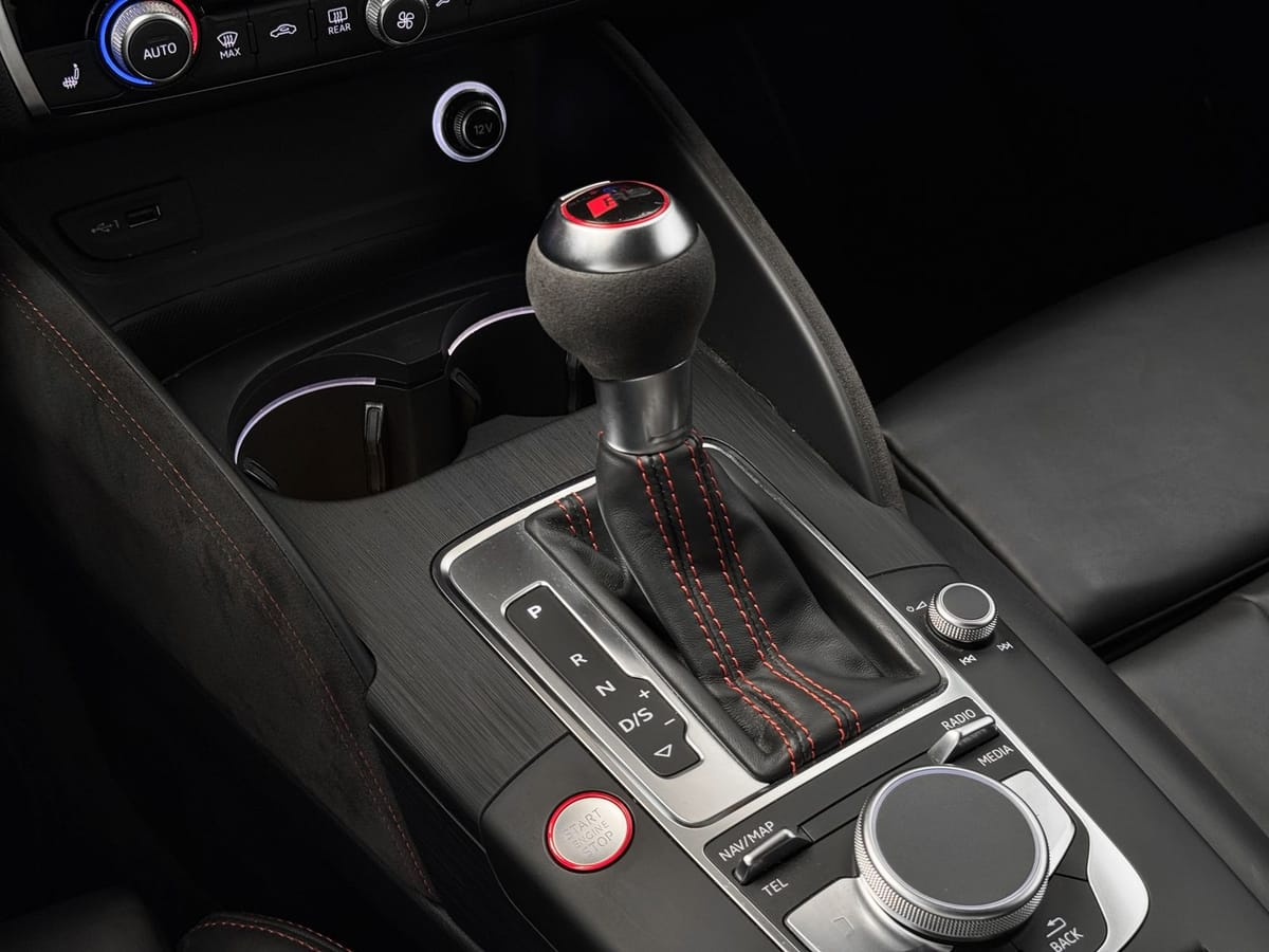 Audi RS3 Lim. Matrix Virtual ACC Kam Kessy B&O Magn foto 23