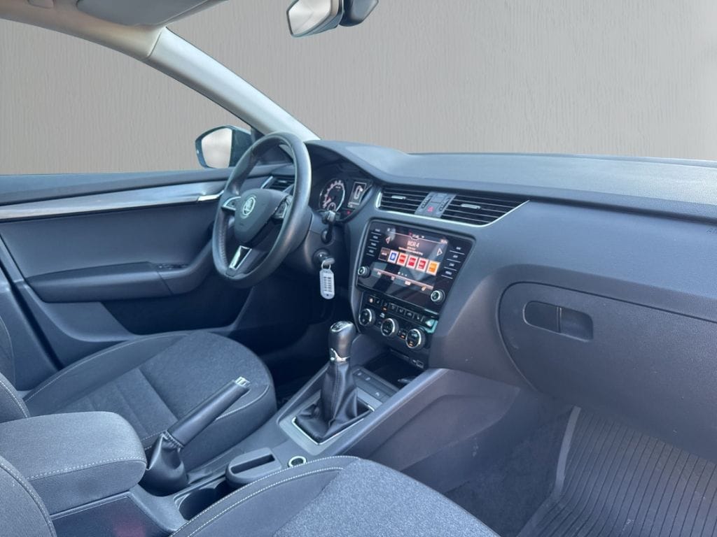 Skoda Octavia 1.6 TDI PDC SHZ Temp ACC Klima LED AHK foto 13