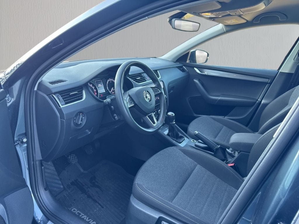 Skoda Octavia 1.6 TDI PDC SHZ Temp ACC Klima LED AHK foto 7