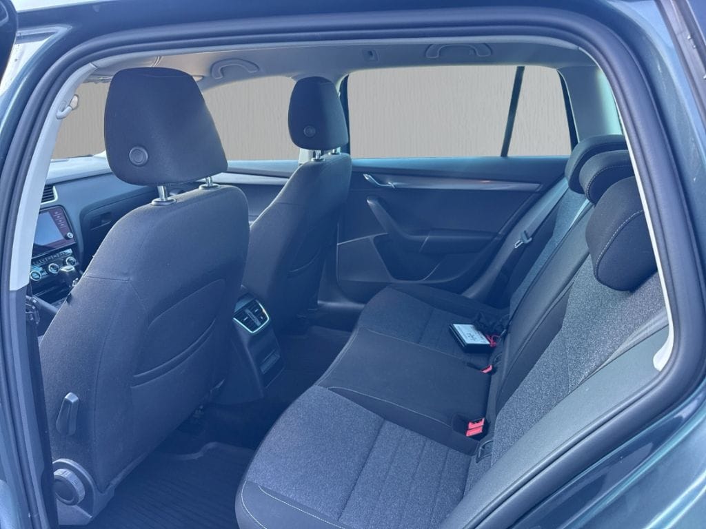 Skoda Octavia 1.6 TDI PDC SHZ Temp ACC Klima LED AHK foto 8