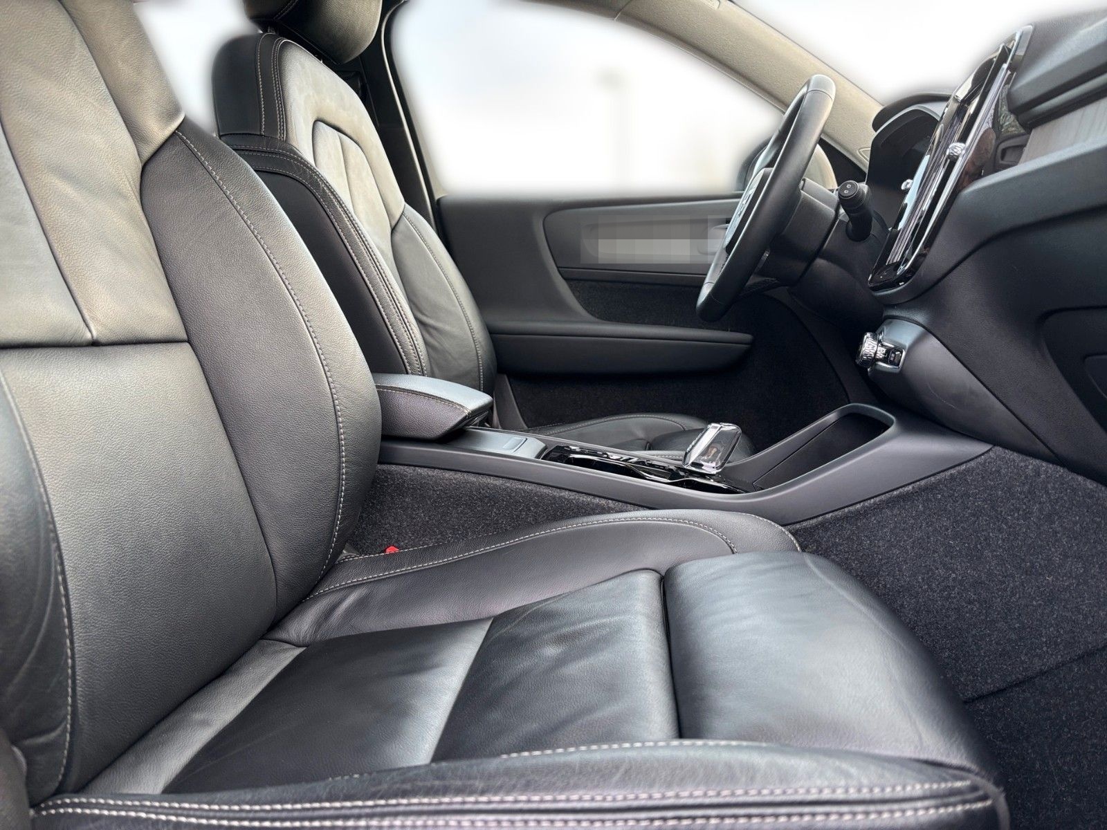 Volvo XC 40 Inscription/Leder/Navi/SHZ/LED/Panorama foto 3