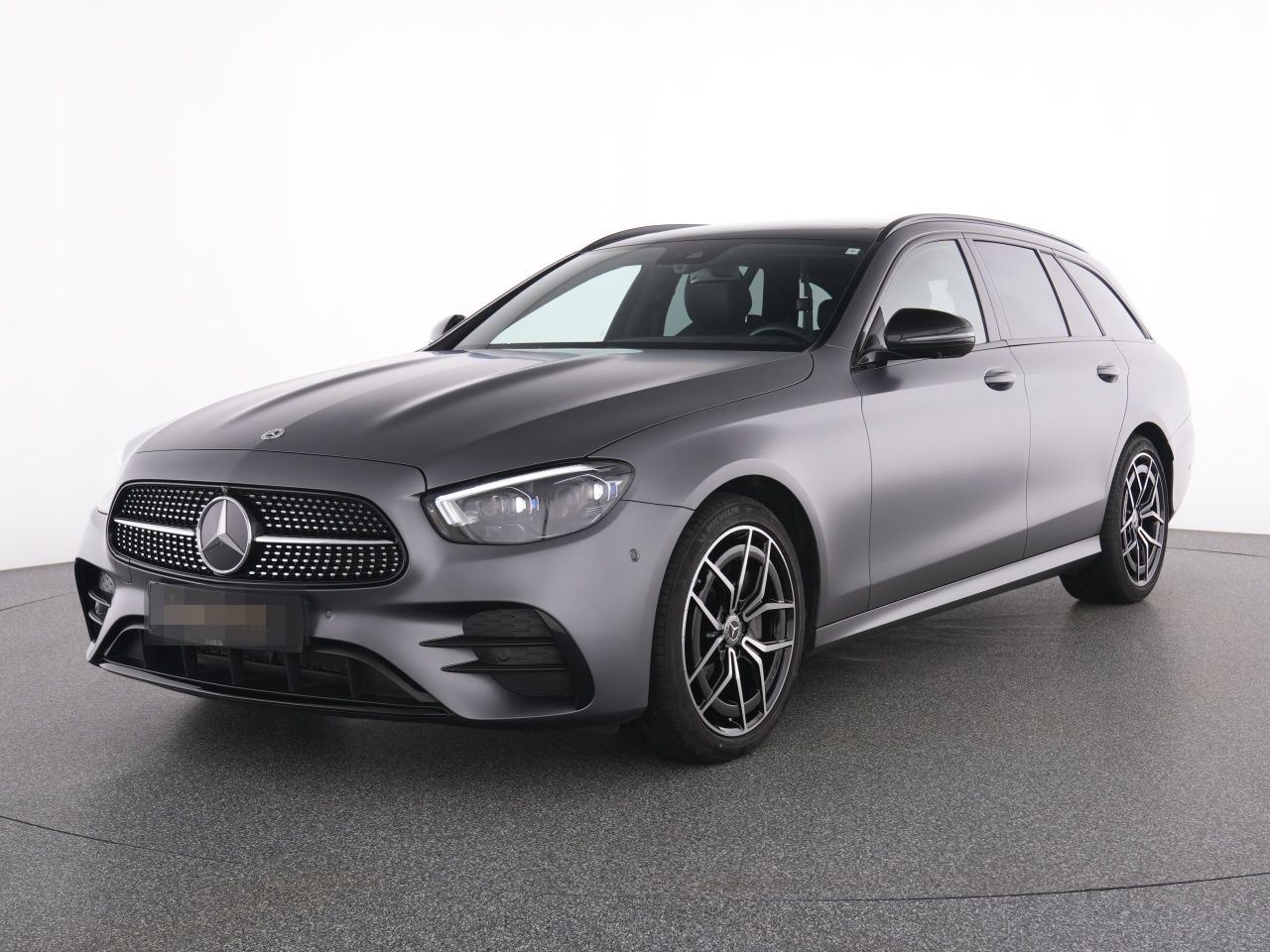 Mercedes-Benz E 200 T AMG+MBUXHighEnd+Pano+Burm+MBeam+AHK+360° foto 2