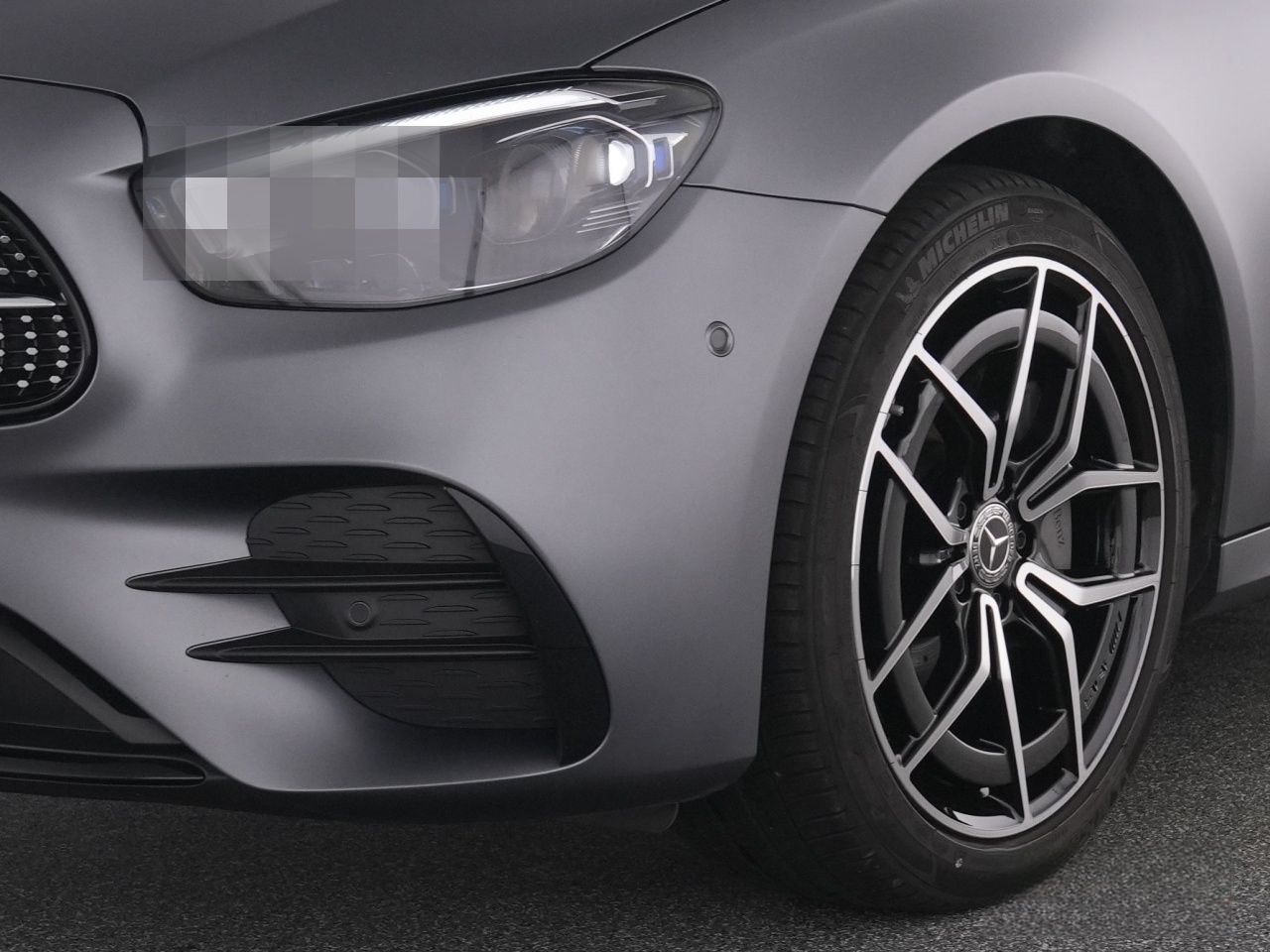 Mercedes-Benz E 200 T AMG+MBUXHighEnd+Pano+Burm+MBeam+AHK+360° foto 9