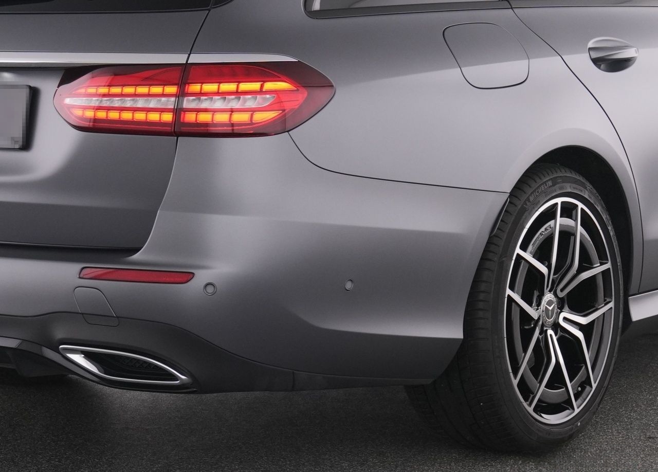 Mercedes-Benz E 200 T AMG+MBUXHighEnd+Pano+Burm+MBeam+AHK+360° foto 10