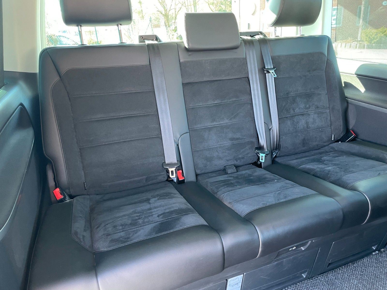 Volkswagen T6 2.0 TDI DSG Multivan Edition/NAVI/LED/AHK/ACC foto 24