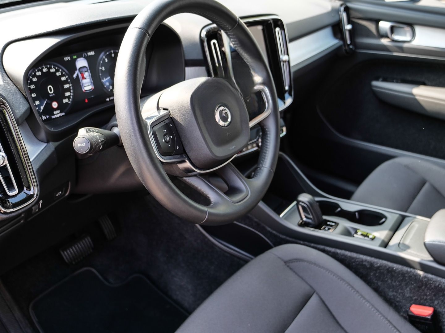 Volvo XC40 Momentum Pro 2WD T3 EU6d Navi Digitales Coc foto 5