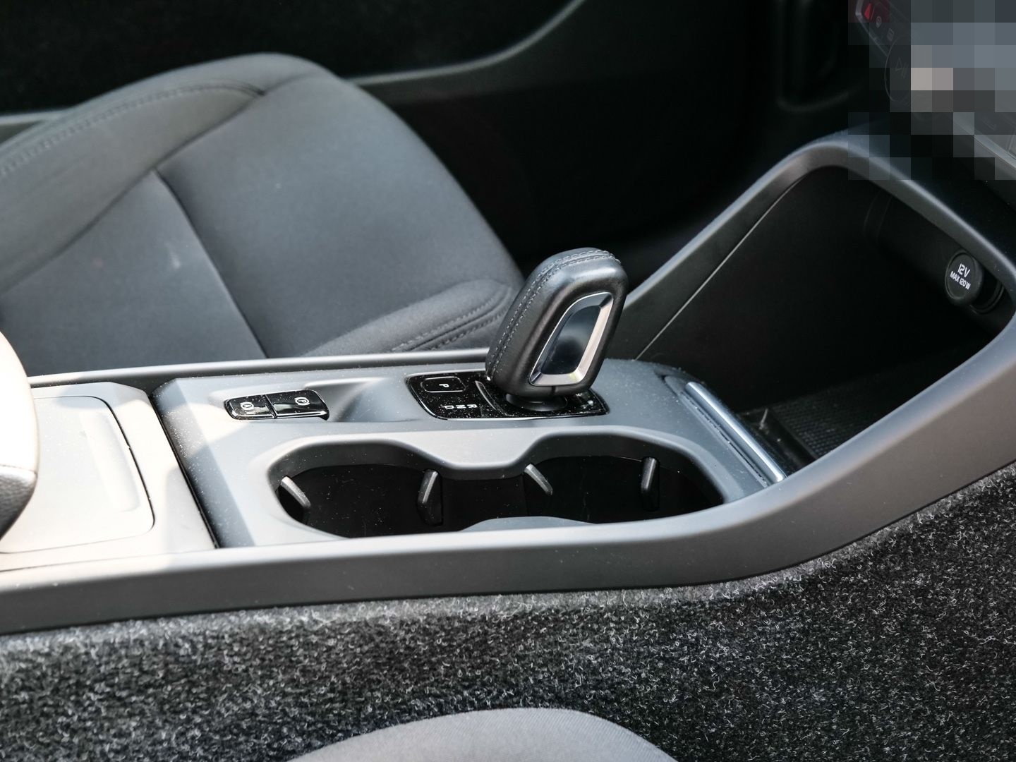 Volvo XC40 Momentum Pro 2WD T3 EU6d Navi Digitales Coc foto 10