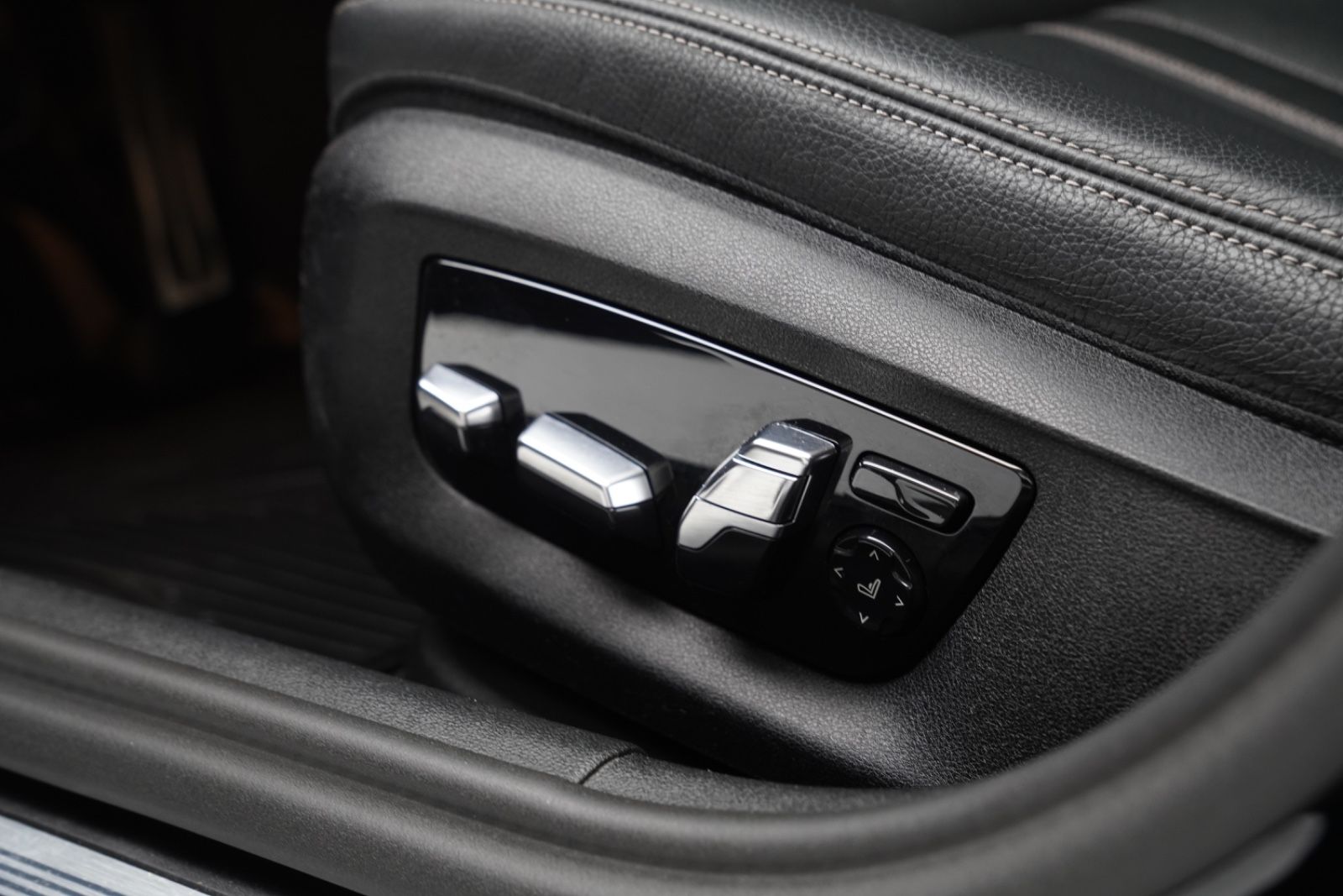 BMW 530d xD MSport GSD*Laser*AHK*Komfortzugang*Kamer foto 19