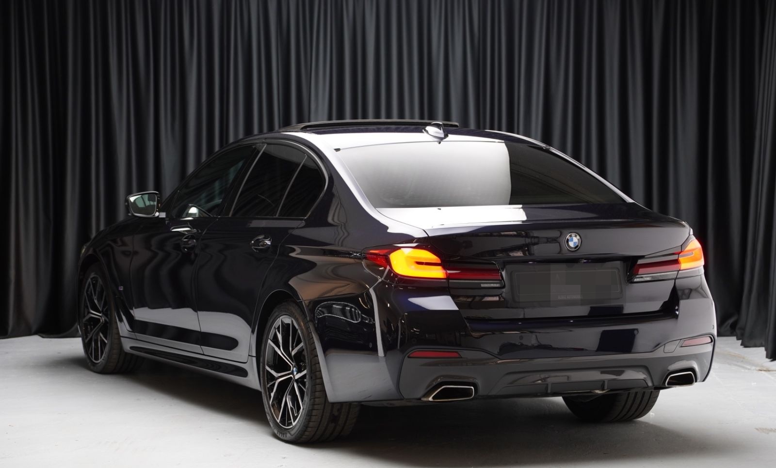 BMW 530d xD MSport GSD*Laser*AHK*Komfortzugang*Kamer foto 9