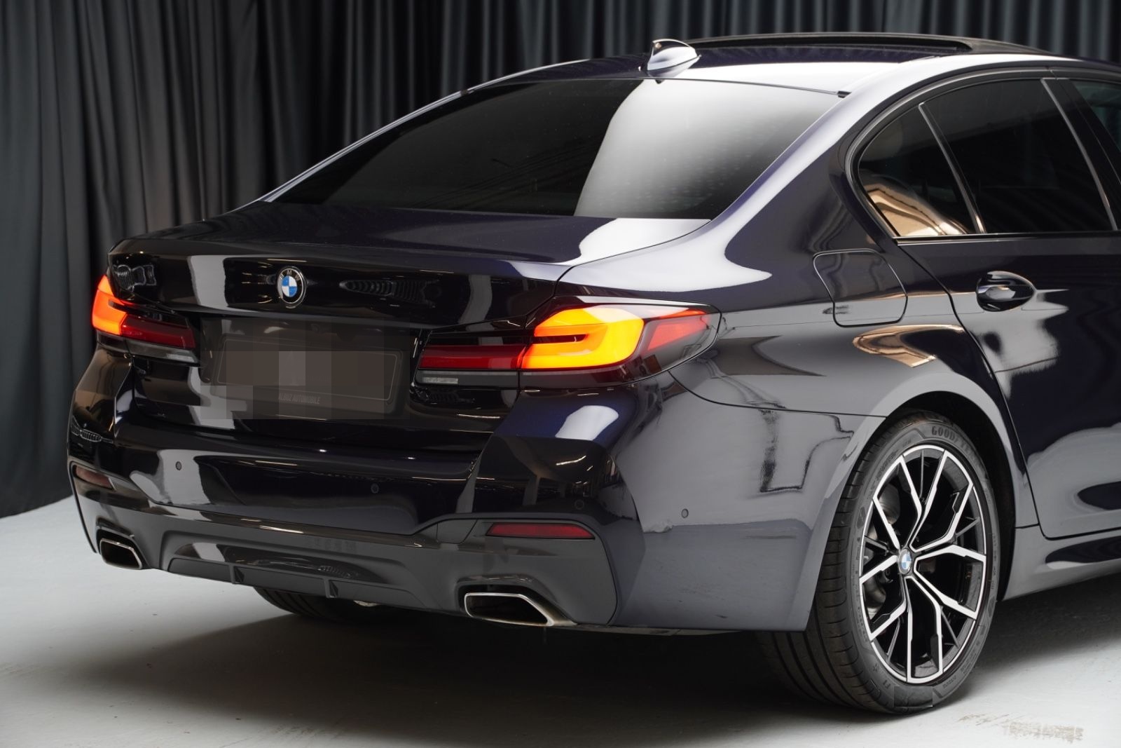 BMW 530d xD MSport GSD*Laser*AHK*Komfortzugang*Kamer foto 10