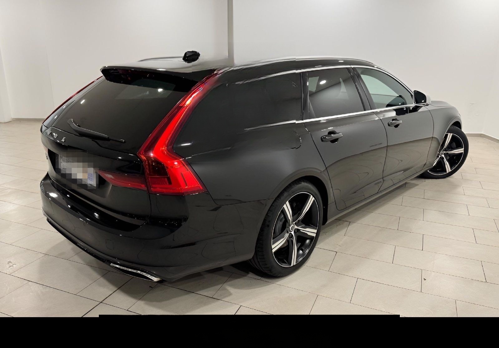 Volvo V90 2.0 D5 R-Design AWD|KAMERA|DAB+|LED|MEMORY| foto 3