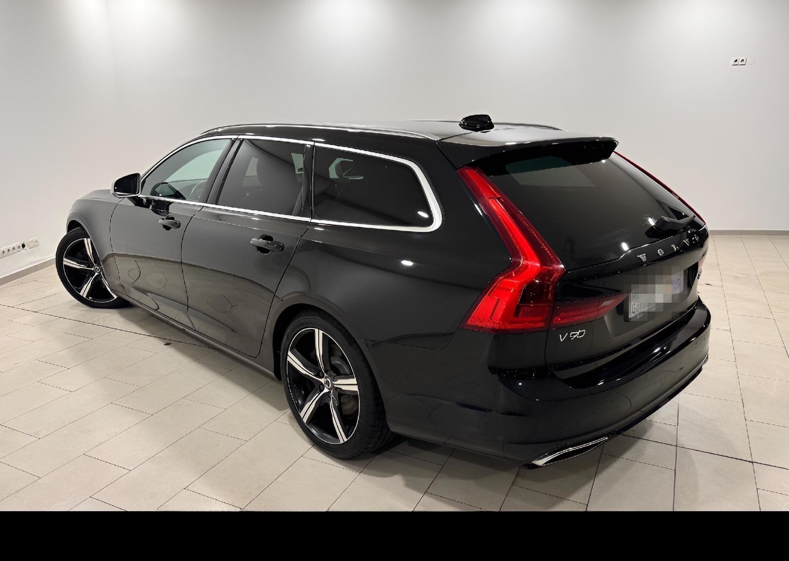 Volvo V90 2.0 D5 R-Design AWD|KAMERA|DAB+|LED|MEMORY| foto 7