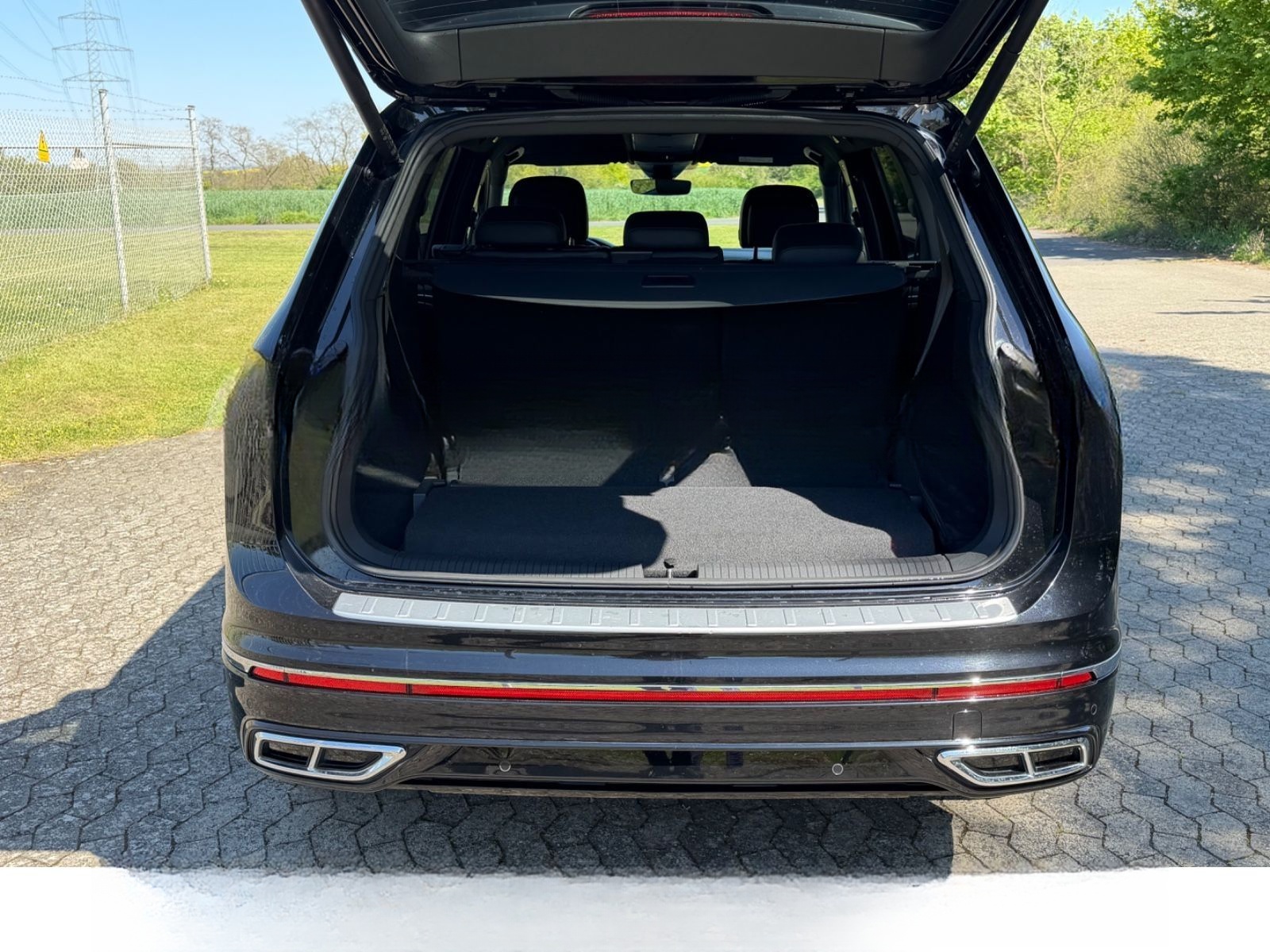 Volkswagen Tiguan Allspace R-Line 4Motion 7-SITZER-MATRIX foto 11