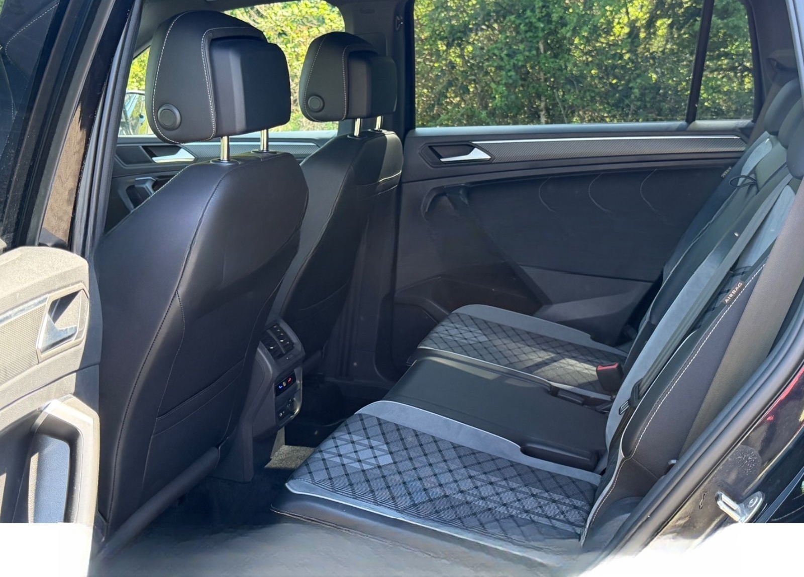 Volkswagen Tiguan Allspace R-Line 4Motion 7-SITZER-MATRIX foto 7