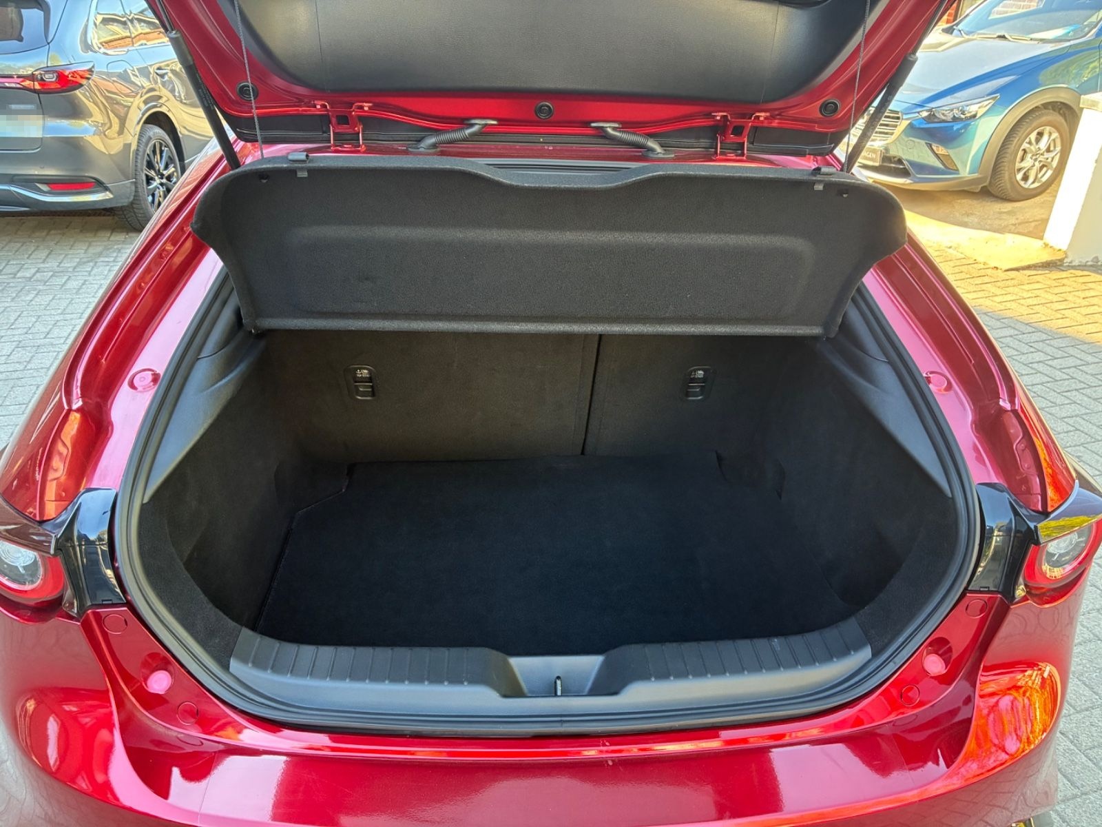 Mazda 3 2.5 e-SKYACTIV-G Centre-line DESIGN-PAKET  AT foto 21