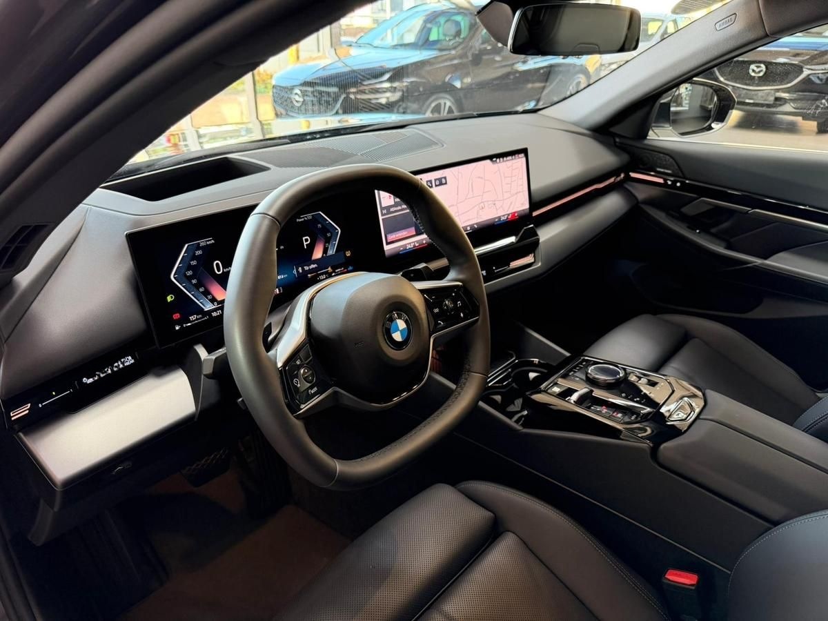 BMW 520 d LED HUD Gestik 360* H&K foto 9