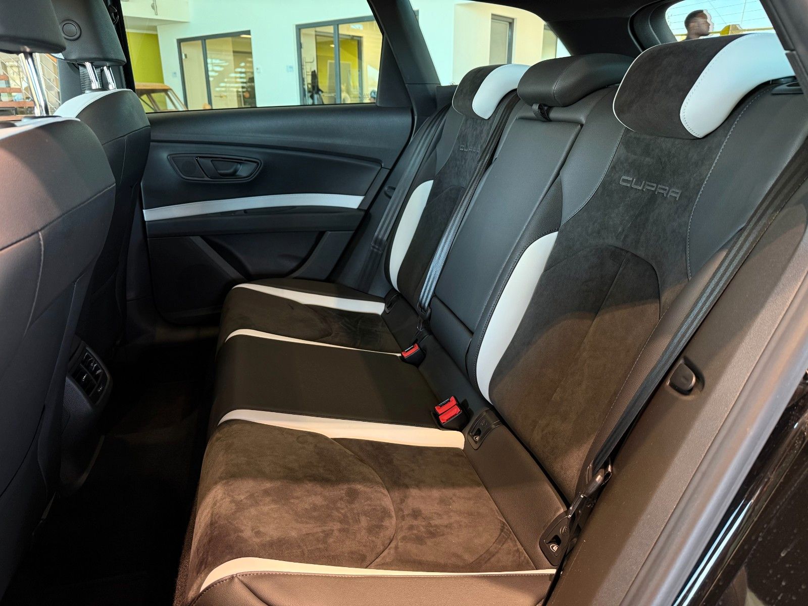 Seat Leon ST Cupra 290*Panorama*Soundsystem* foto 25