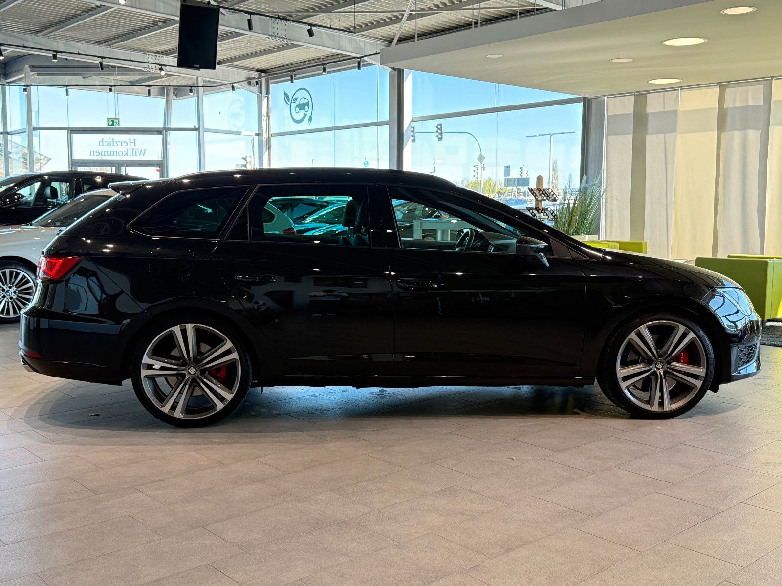 Seat Leon ST Cupra 290*Panorama*Soundsystem* foto 8