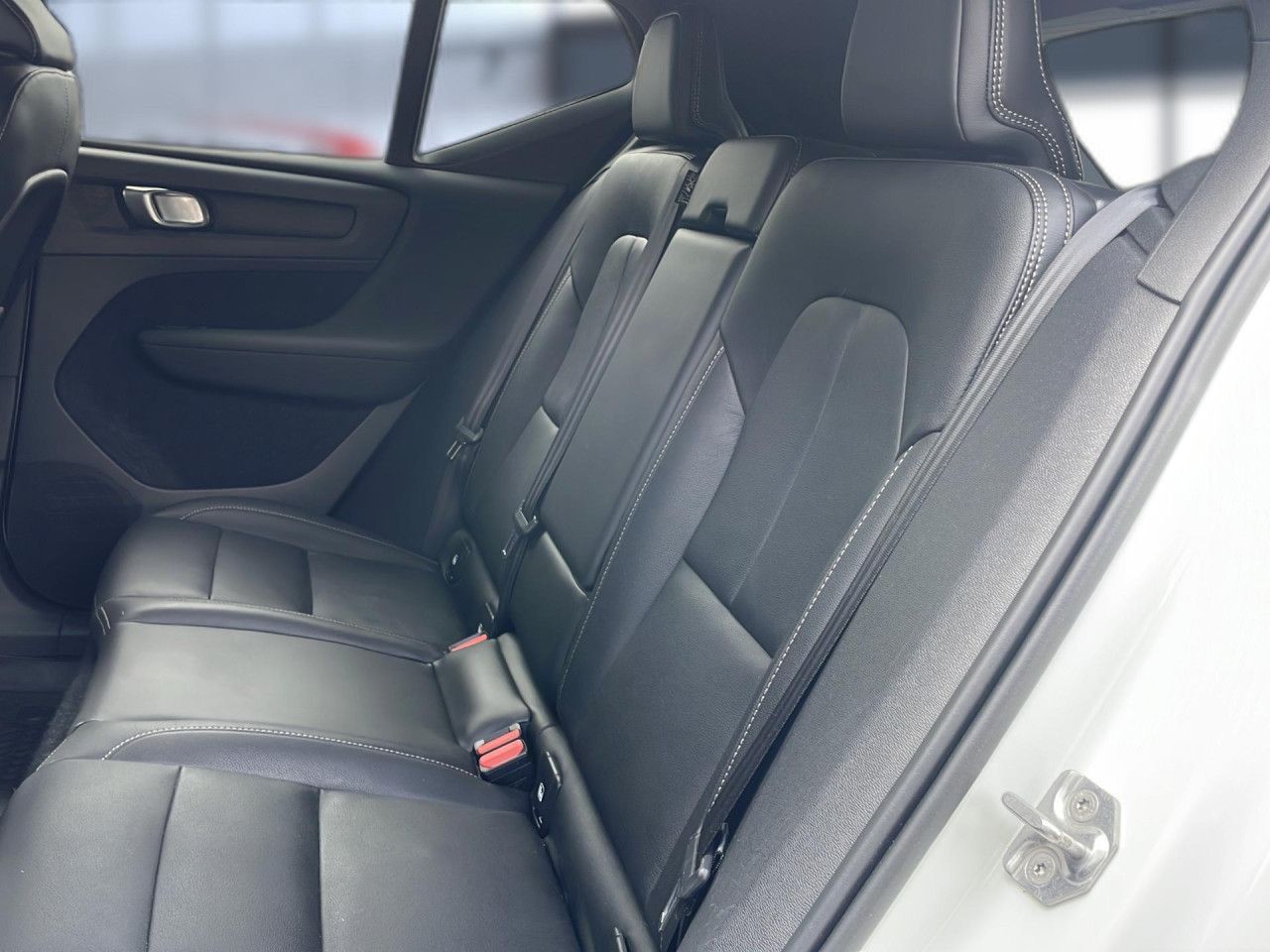 Volvo XC 40 R Design AWD Bluetooth Navi LED Vollleder foto 12