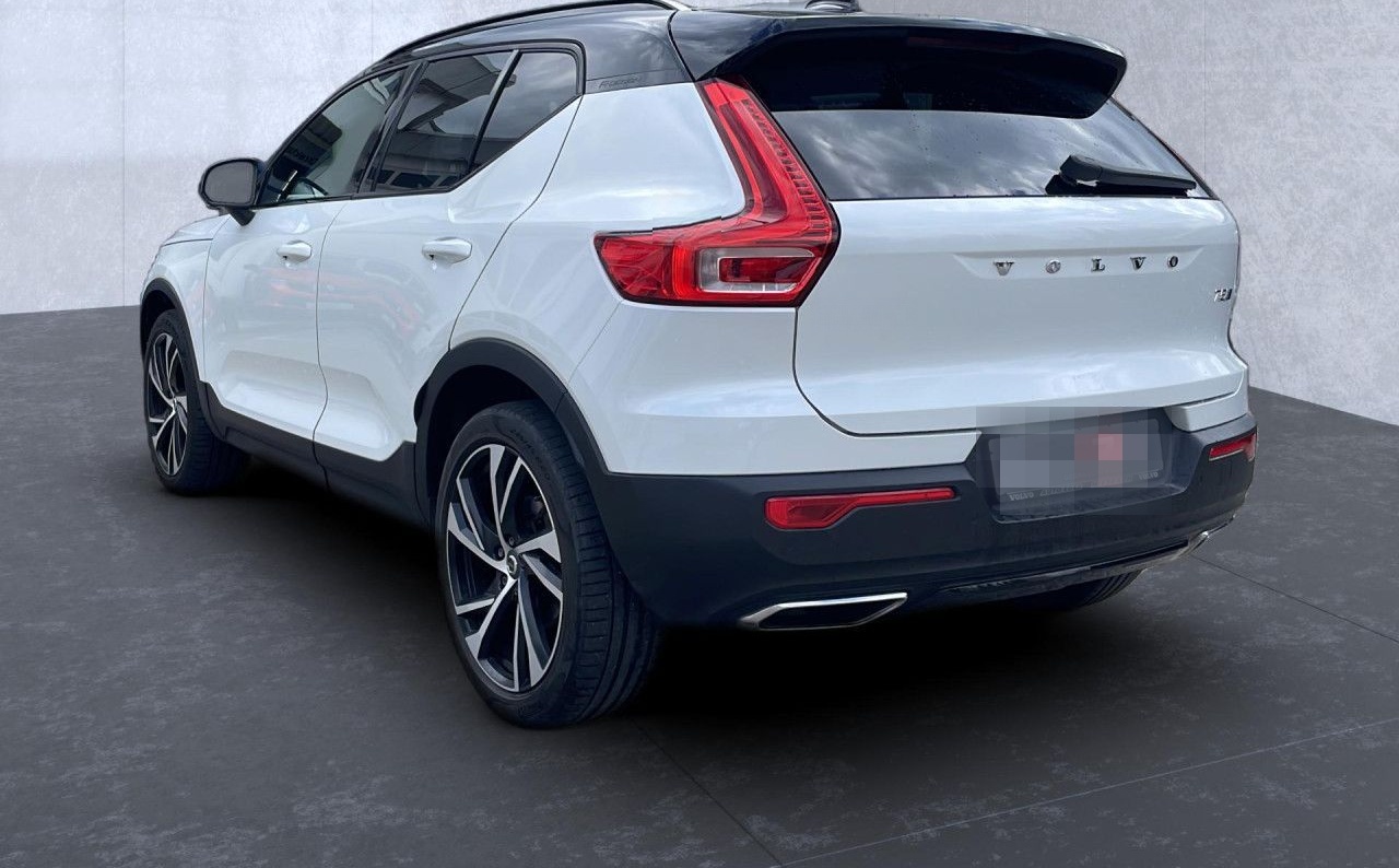Volvo XC 40 R Design AWD Bluetooth Navi LED Vollleder foto 3