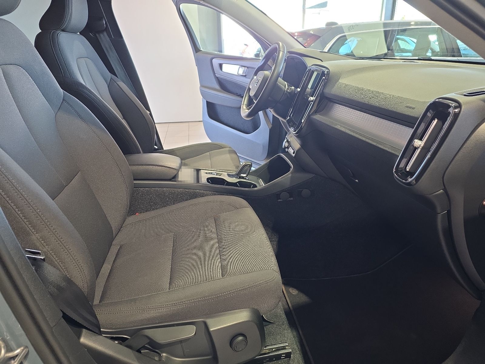 Volvo XC40 D3 Momentum Pro ACC BLIS Kamera LED Navi foto 11