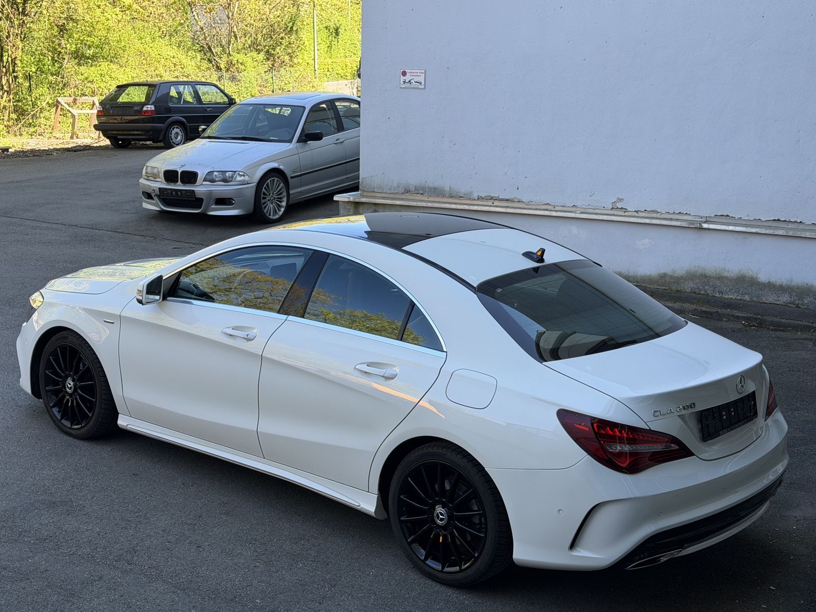 Mercedes-Benz CLA 200 Coupe AMG Edition LED Navi Pano RüKamera foto 4