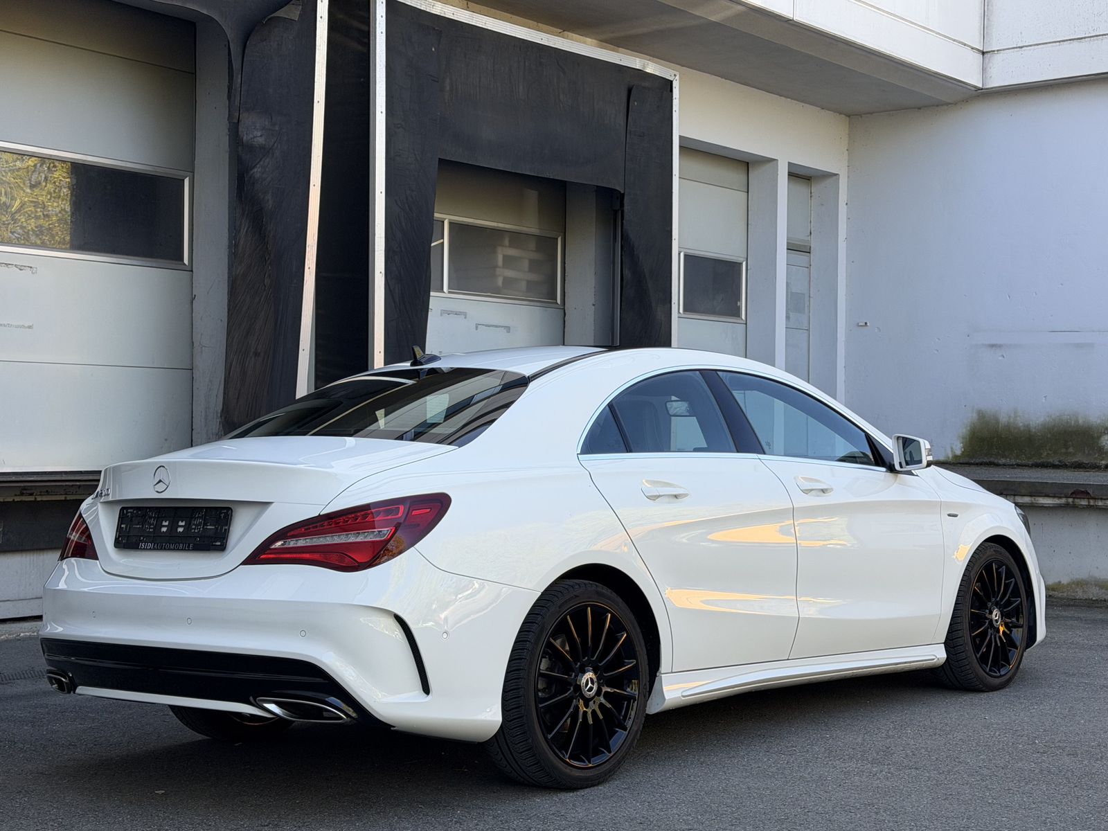 Mercedes-Benz CLA 200 Coupe AMG Edition LED Navi Pano RüKamera foto 6