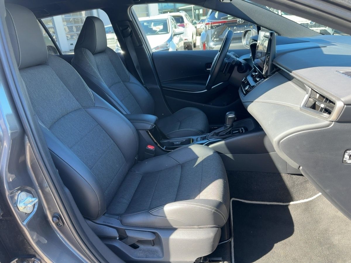 Toyota Corolla Touring Sports 2.0 Hybrid Team D*8-fach* foto 11