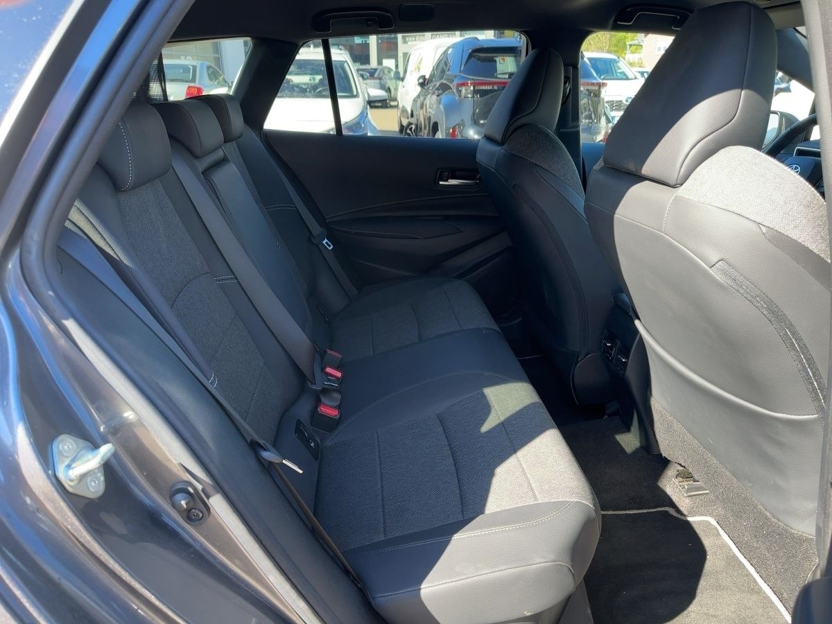 Toyota Corolla Touring Sports 2.0 Hybrid Team D*8-fach* foto 12