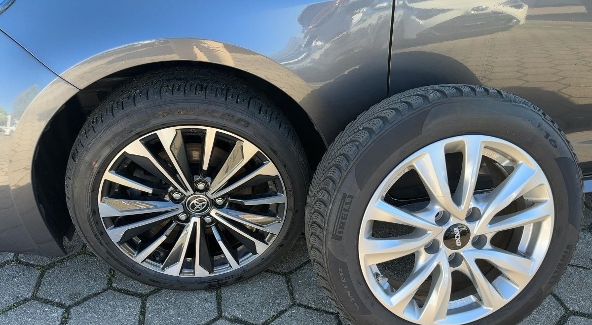 Toyota Corolla Touring Sports 2.0 Hybrid Team D*8-fach* foto 7