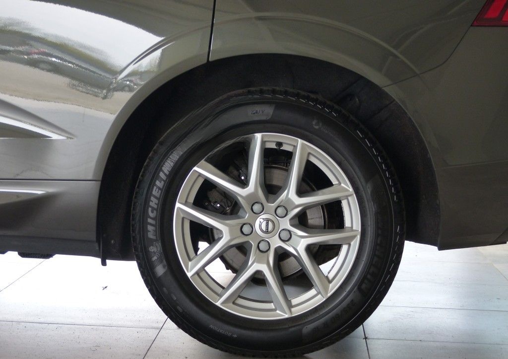 Volvo XC60 Momentum Pro 2WD Leder+AHK+LED+Cam+Sound foto 7