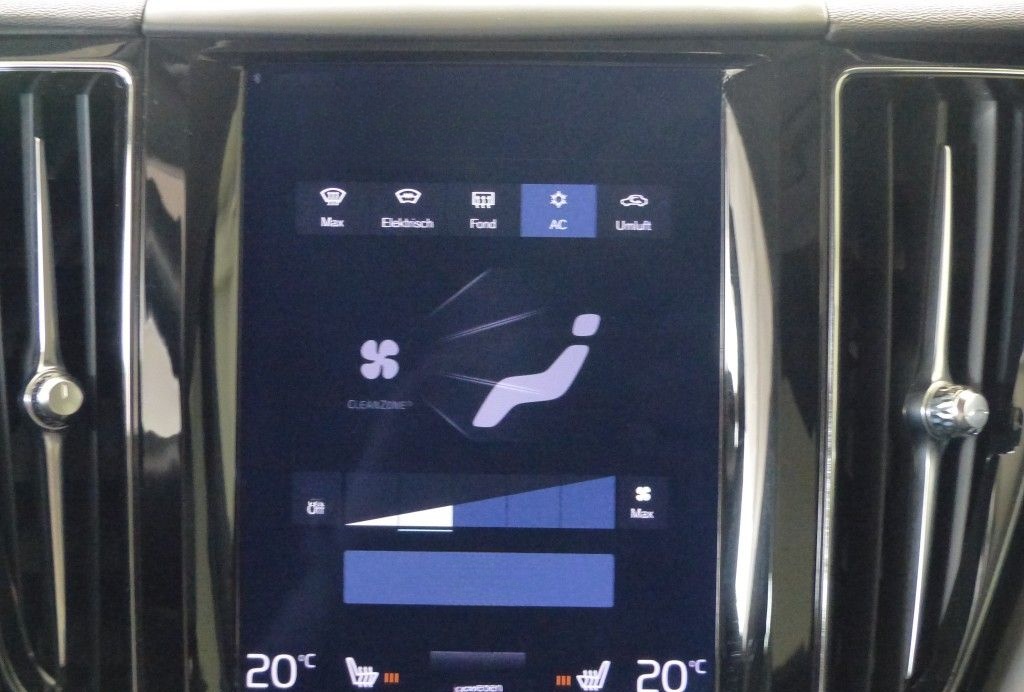 Volvo XC60 Momentum Pro 2WD Navi+LED+Harman+Totw+PDC foto 13