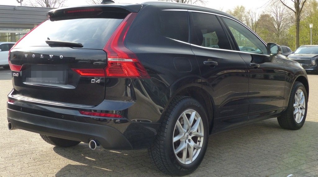 Volvo XC60 Momentum Pro 2WD Navi+LED+Harman+Totw+PDC foto 4