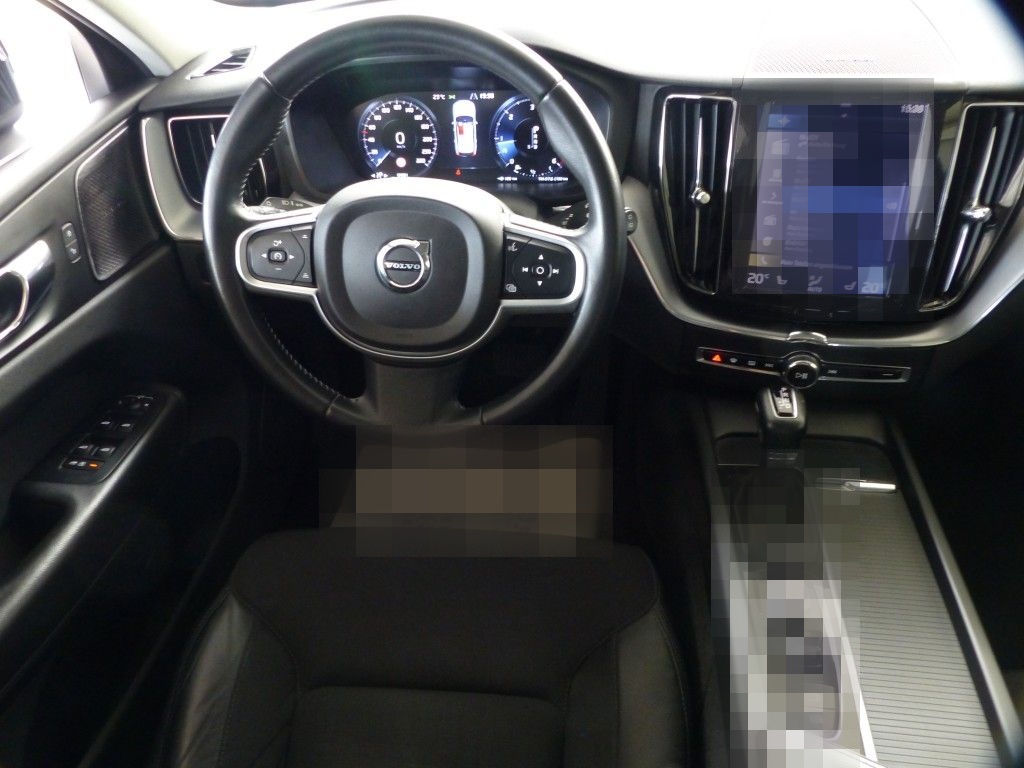Volvo XC60 Momentum Pro 2WD Navi+LED+Harman+Totw+PDC foto 8
