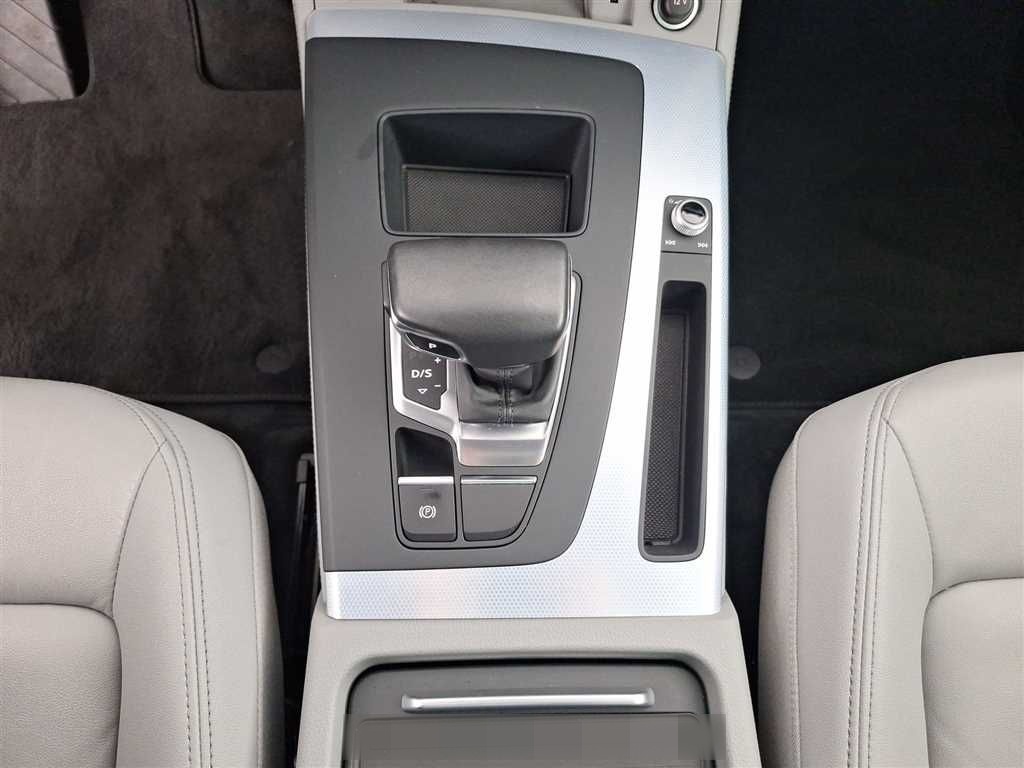 Audi Q5 advanced 50 2.0 TFSI e quattro S-tronic  foto 16
