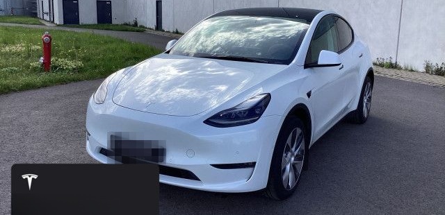 Tesla Model Y Long Range AWD foto 2