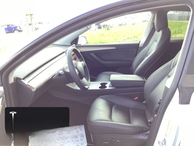 Tesla Model Y Long Range AWD foto 11