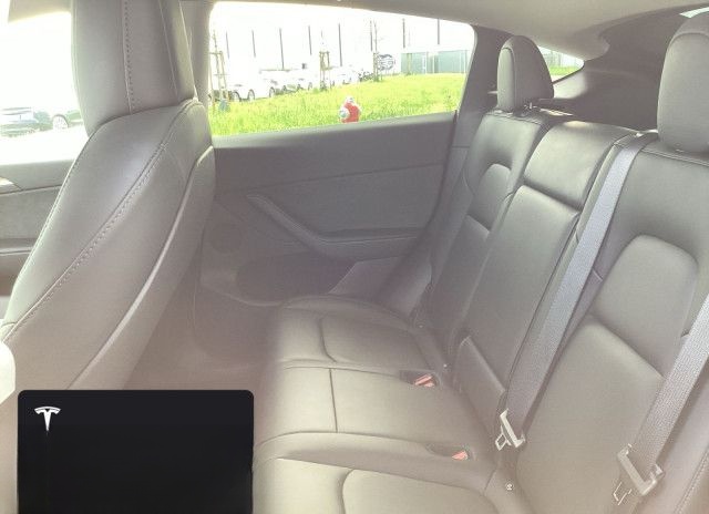 Tesla Model Y Long Range AWD foto 12