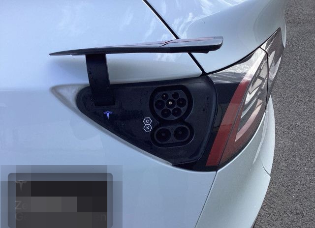 Tesla Model Y Long Range AWD foto 19