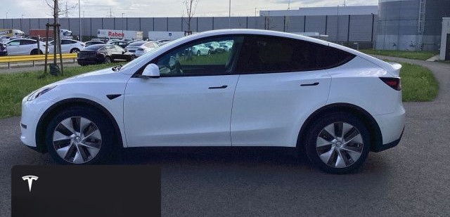 Tesla Model Y Long Range AWD foto 4