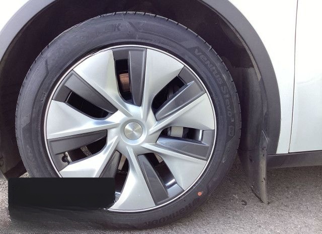 Tesla Model Y Long Range AWD foto 7