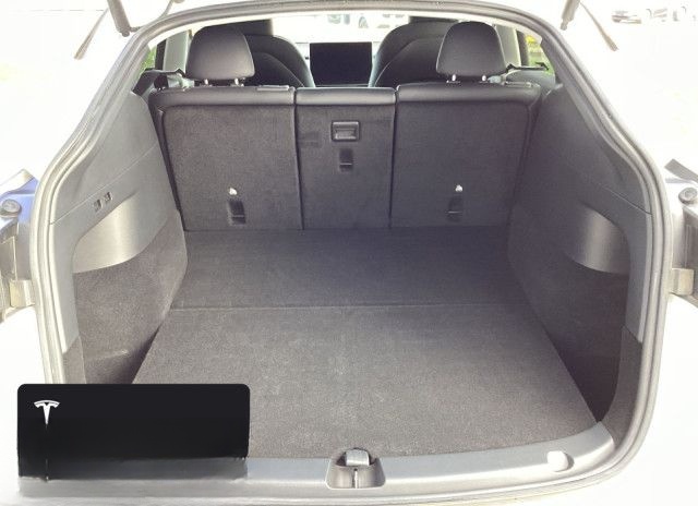 Tesla Model Y Long Range AWD foto 9