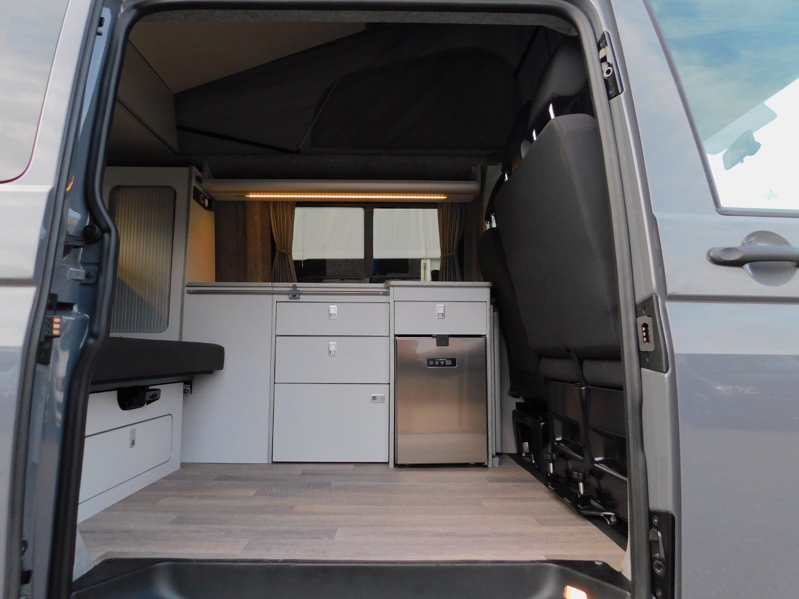 Volkswagen VAnCAMP  +AUFSTELLDACH+KÜCHE+5 SITZER foto 6