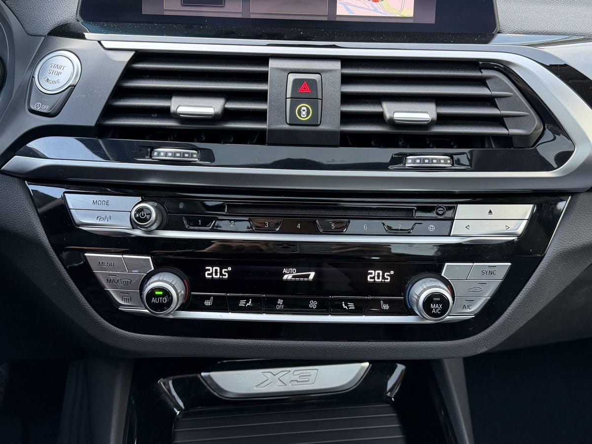 BMW X3 xDrive30d Luxury Line Head-Up AHK Pano DA+ PA foto 15